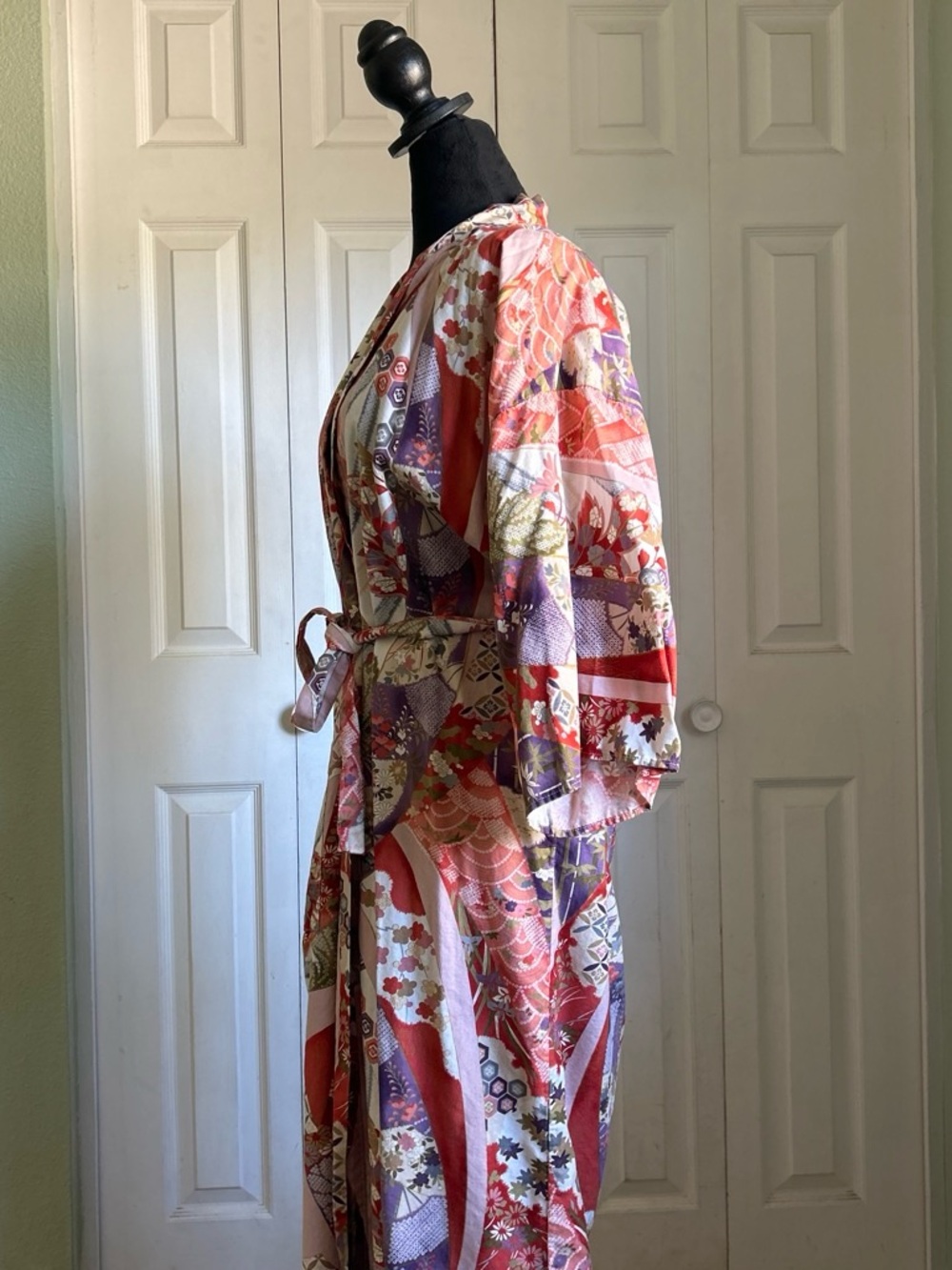 Abstract Geometric Floral Kimono Robe